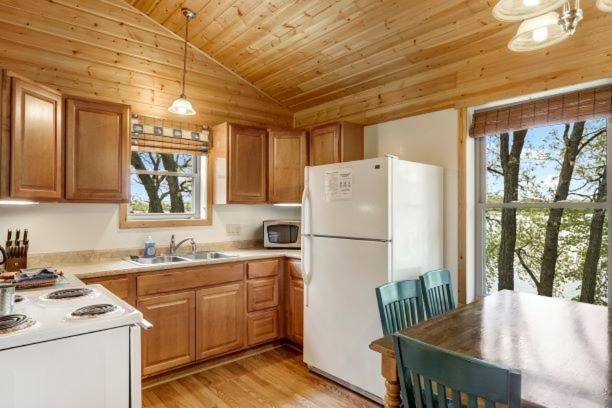 Swan Lake Resort & Campground Fergus Falls Екстер'єр фото