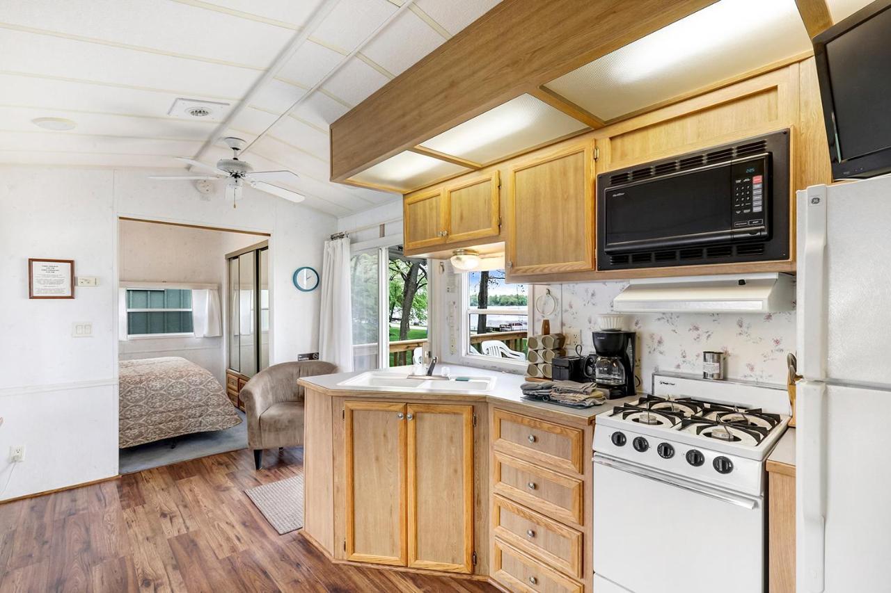 Swan Lake Resort & Campground Fergus Falls Екстер'єр фото